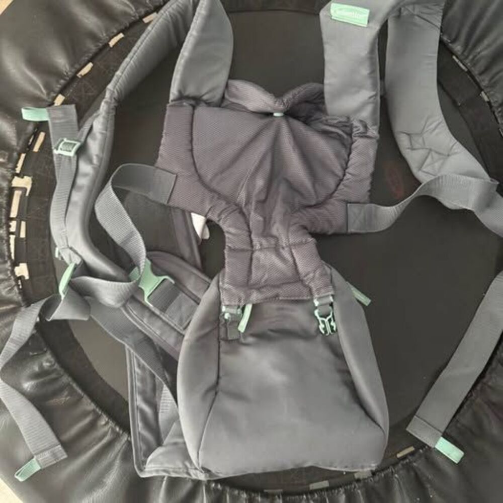 Infantino Flip 5-in-1 Convertible Baby Hip Carrier